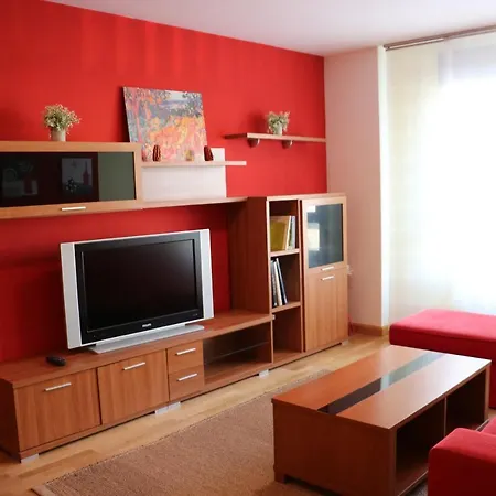 La Atala, Apartamento Con Piscina En * 라네스
