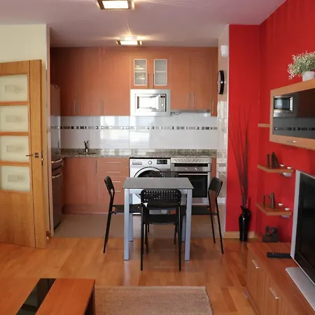 La Atala, Apartamento Con Piscina En 라네스