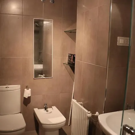 La Atala, Apartamento Con Piscina En 아파트 라네스